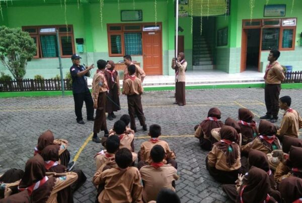 DISEMINASI INFORMASI P4GN MELALUI SOSIALISASI KEPADA PELAJAR