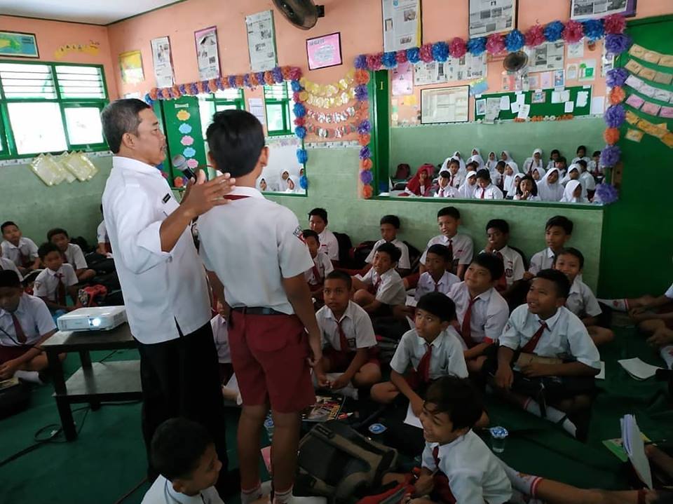 DISEMINASI INFORMASI P4GN MELALUI SOSIALISASI KEPADA PELAJAR SD DI KECAMATAN KRIAN DISEMINASI INFORMASI P4GN MELALUI SOSIALISASI KEPADA PELAJAR SD DI KECAMATAN KRIAN