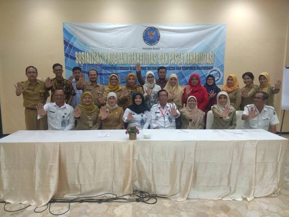 SOSIALISASI PROGRAM REHABILITASI DAN PASCAREHABILITASI DALAM RANGKA PENGUATAN LEMBAGA REHABILITASI SOSIALISASI PROGRAM REHABILITASI DAN PASCAREHABILITASI DALAM RANGKA PENGUATAN LEMBAGA REHABILITASI