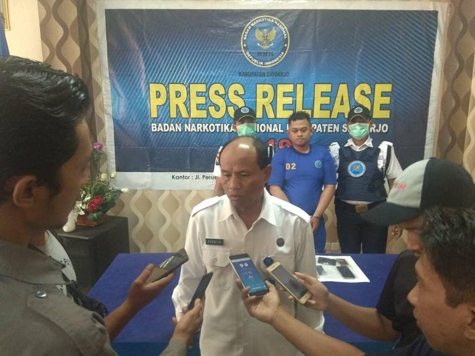 Press Release Penangkapan Ke-6 BNN Kabupaten Sidoarjo Press Release Penangkapan Ke-6 BNN Kabupaten Sidoarjo