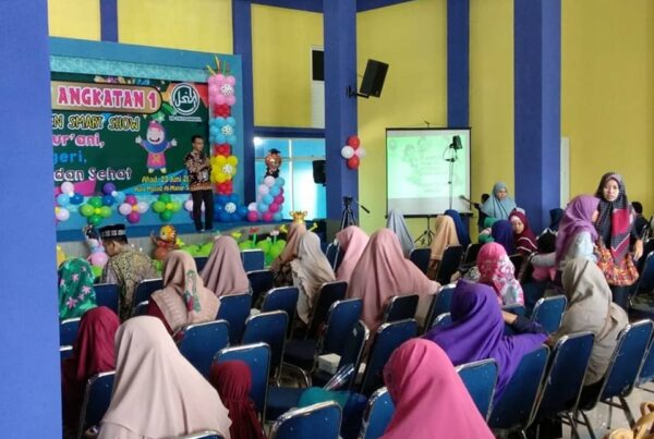 DISEMINASI INFORMASI P4GN MELALUI SOSIALISASI KEPADA ORANG TUA SISWA DAN MURID YAYASAN KB-TK AN-NAHL DISEMINASI INFORMASI P4GN MELALUI SOSIALISASI KEPADA ORANG TUA SISWA DAN MURID YAYASAN KB-TK AN-NAHL