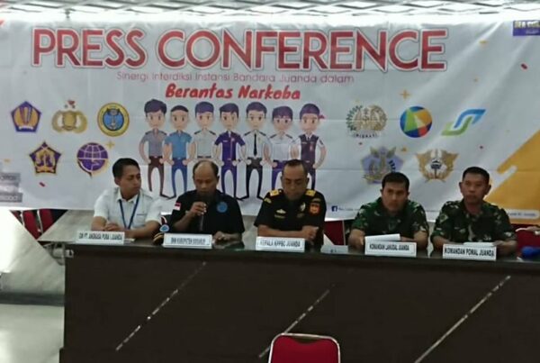Press Conference Penggagalan Upaya Peredaran Gelap Narkotika di Bandara Juanda