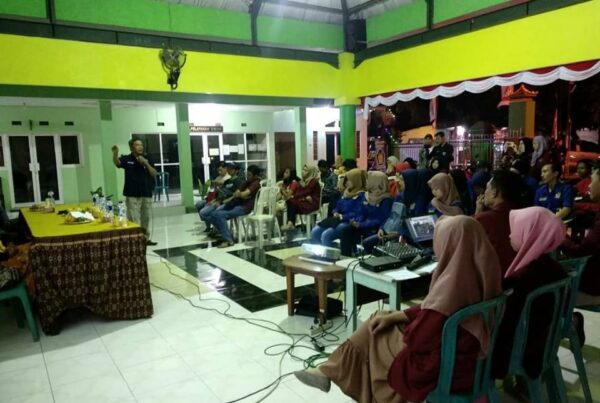 DISEMINASI INFORMASI P4GN MELALUI SOSIALISASI KEPADA MAHASISWA KKN-T UMSIDA 2019, PERANGKAT DESA DAN KARANG TARUNA DESA KARANGBONG, KEC. GEDANGAN - SIDOARJO