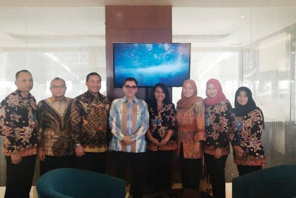 Direktur Anti Narkotika Kepolisian Kolombia bersama Deputi Hukum dan Kerjasama BNN RI Berkunjung ke Jatim