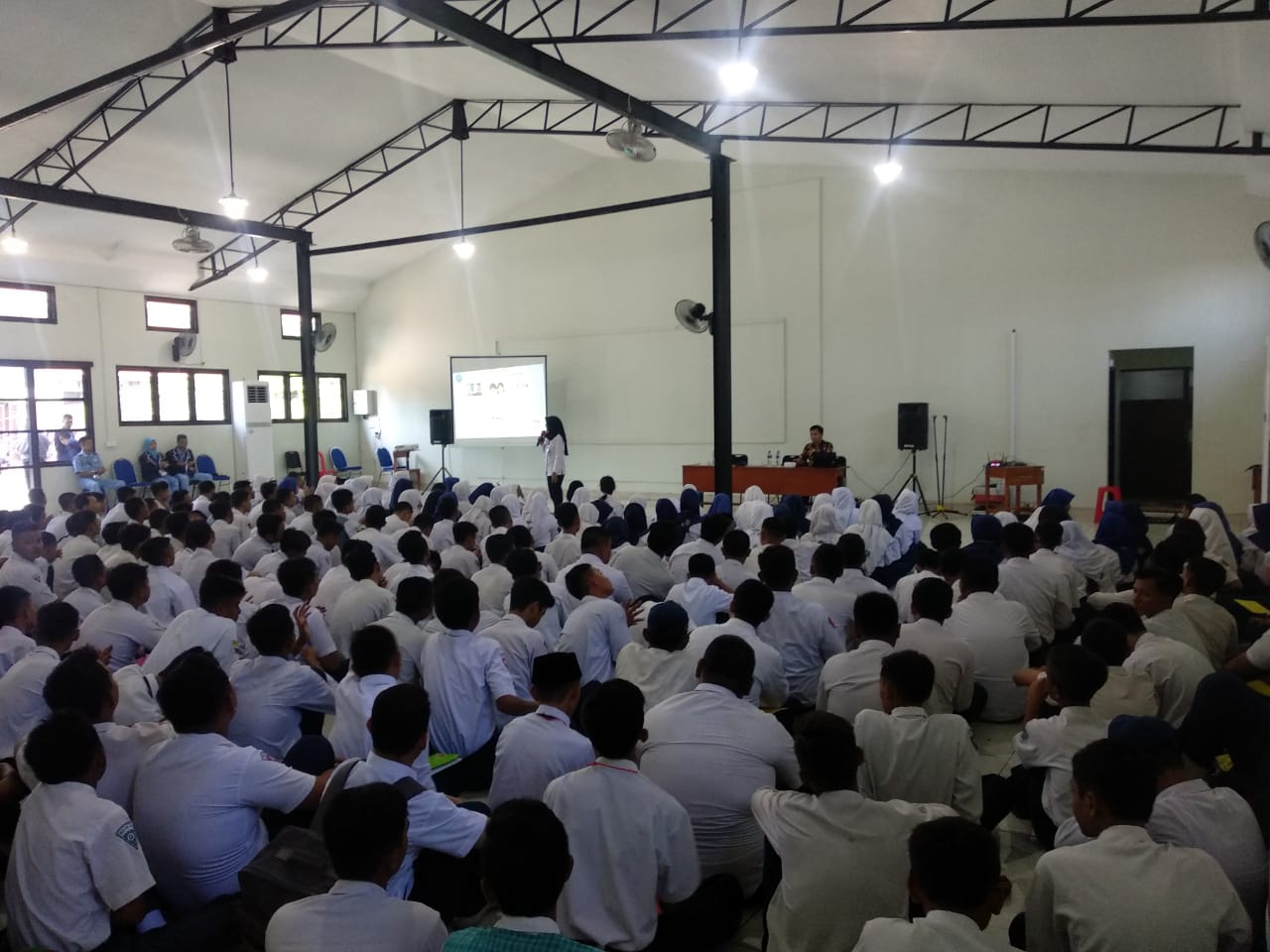 Sosialisasi dalam Rangka MPLS-PDB di SMK Senopati Sedati Sosialisasi dalam Rangka MPLS-PDB di SMK Senopati Sedati