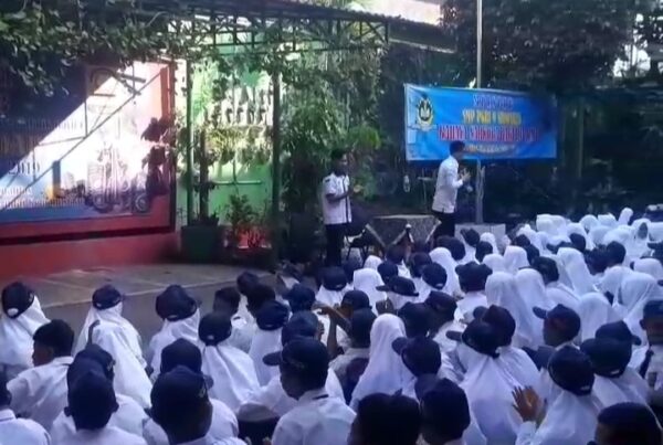 DISEMINASI INFORMASI P4GN MELALUI SOSIALISASI KEPADA SISWA-SISWI BARU PADA KEGIATAN MASA PENGENALAN LINGKUNGAN SEKOLAH (MPLS) DI SMP PGRI 9 SIDOARJO