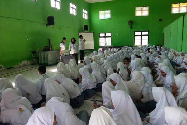 SOSIALISASI KEPADA SISWA-SISWI BARU PADA KEGIATAN MPLS DI SMK PGRI 3 SIDOARJO