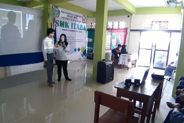 SOSIALISASI KEPADA SISWA-SISWI BARU PADA KEGIATAN MPLS DI SMK ITABA