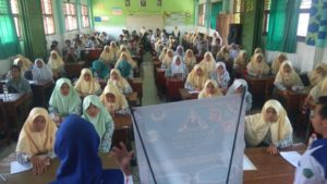 SOSIALISASI KEPADA SISWA-SISWI BARU PADA KEGIATAN MPLS DI SMA ISLAM SIDOARJO