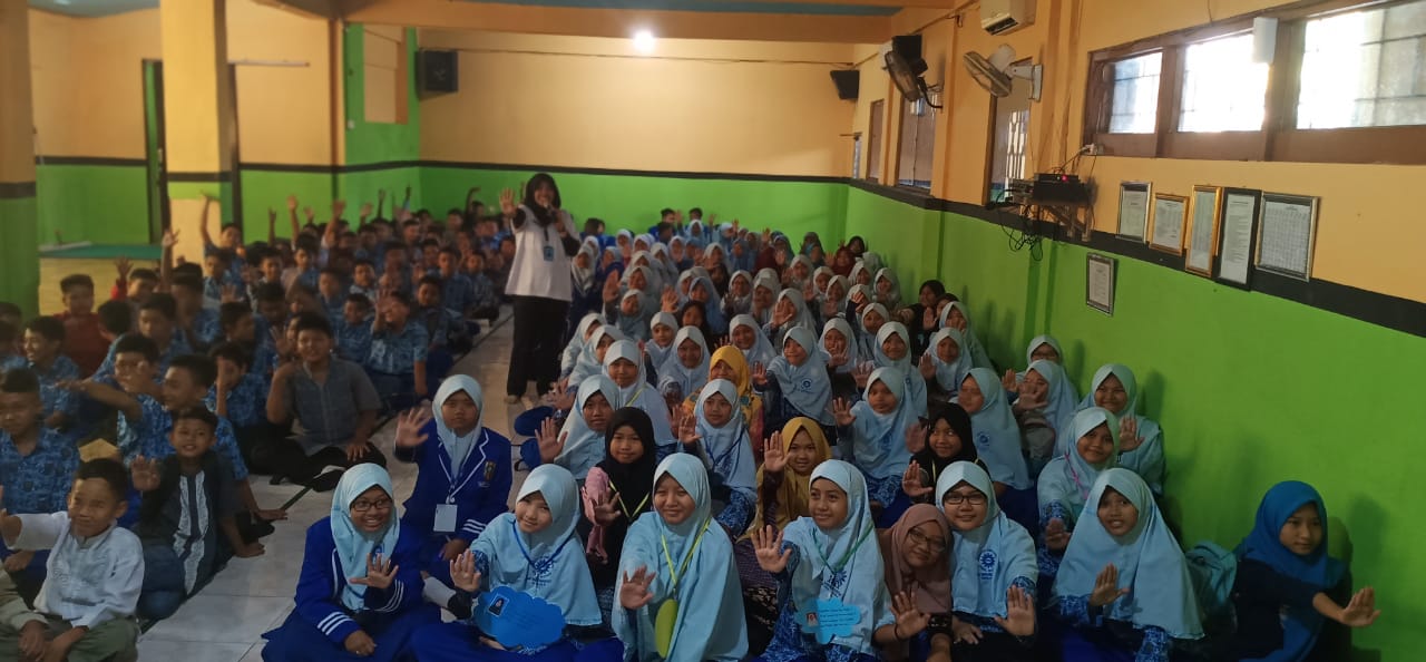 SOSIALISASI KEPADA SISWA-SISWI BARU PADA KEGIATAN MPLS DI SMP MUHAMMADIYAH 5 TULANGAN SOSIALISASI KEPADA SISWA-SISWI BARU PADA KEGIATAN MPLS DI SMP MUHAMMADIYAH 5 TULANGAN