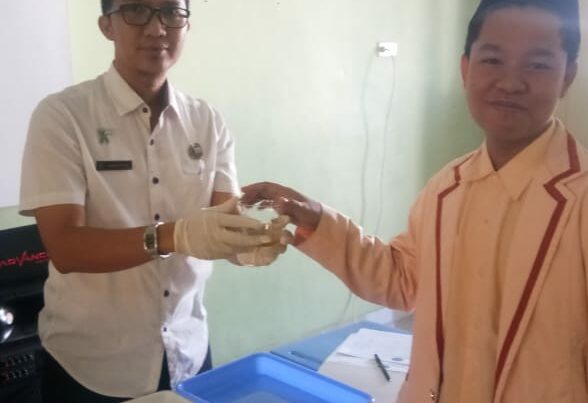 TES URINE KEPADA SISWA/I SMA PROGESIF BUMI SHOLAWAT, SIDOARJO