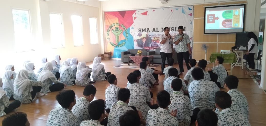 SOSIALISASI KEPADA SISWA-SISWI BARU PADA KEGIATAN MPLS DI SMA AL MUSLIM, WARU SOSIALISASI KEPADA SISWA-SISWI BARU PADA KEGIATAN MPLS DI SMA AL MUSLIM, WARU