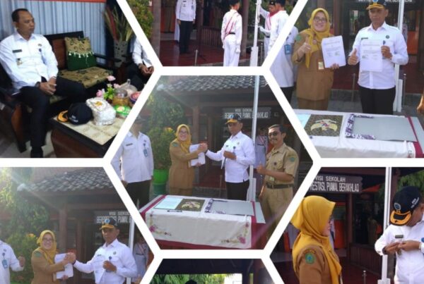 INSPEKTUR UPACARA DAN PENANDATANGANAN MOU BERSAMA SMPN I BUDURAN – SIDOARJO INSPEKTUR UPACARA DAN PENANDATANGANAN MOU BERSAMA SMPN I BUDURAN – SIDOARJO