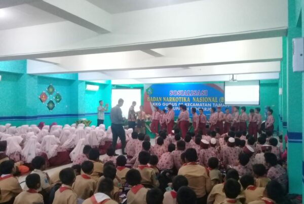 DISEMINASI INFORMASI P4GN MELALUI TATAP MUKA KEPADA PELAJAR DI SDS MUHAMMADIYAH 1 TAMAN – SIDOARJO DISEMINASI INFORMASI P4GN MELALUI TATAP MUKA KEPADA PELAJAR DI SDS MUHAMMADIYAH 1 TAMAN – SIDOARJO