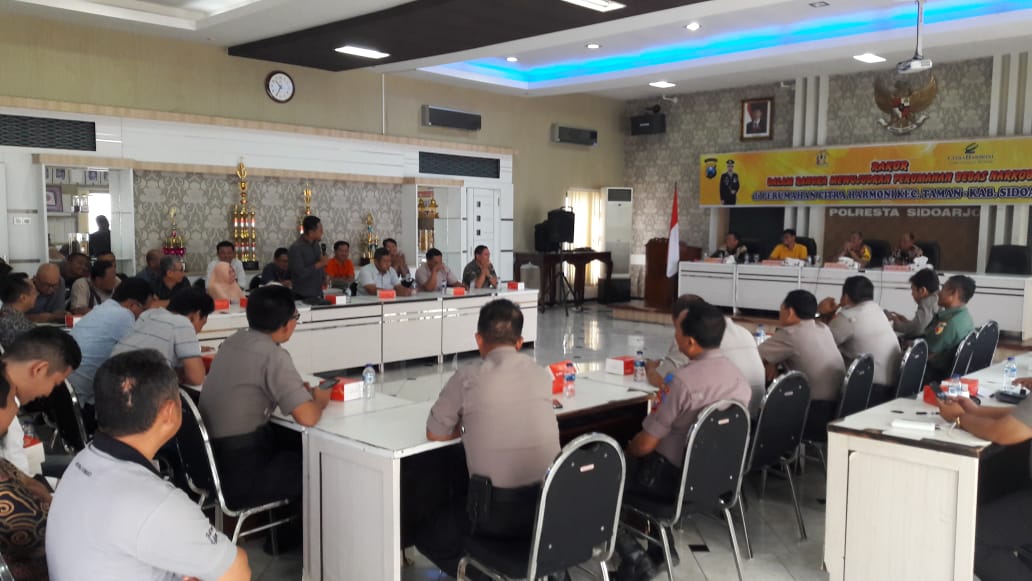 SOSILISASI TENTANG BAHAYA NARKOBA DI LINGKUNGAN KELUARGA DAN MASYARAKAT DALAM RANGKA MENCIPTAKAN PERUMAHAN CITRA HARMONI KEC. TAMAN BEBAS NARKOBA SOSILISASI TENTANG BAHAYA NARKOBA DI LINGKUNGAN KELUARGA DAN MASYARAKAT DALAM RANGKA MENCIPTAKAN PERUMAHAN CITRA HARMONI KEC. TAMAN BEBAS NARKOBA