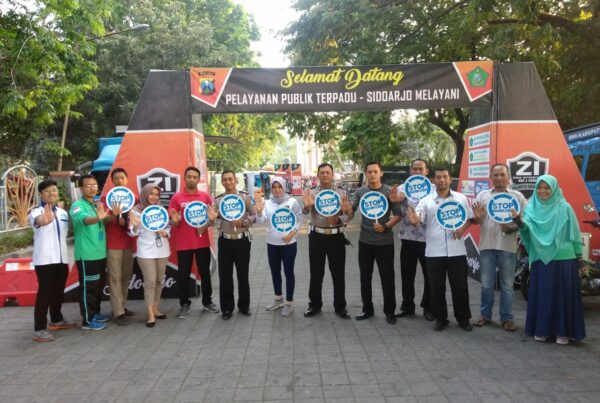 DISEMINASI INFORMASI P4GN KEPADA WARGA SIDOARJO DALAM RANGKA CAR FREE DAY