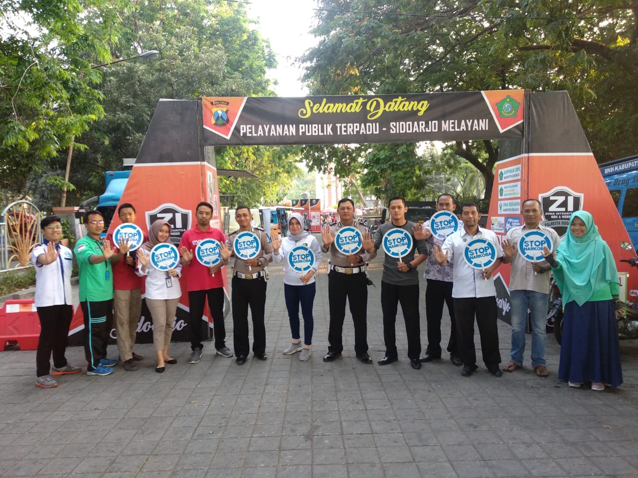 DISEMINASI INFORMASI P4GN KEPADA WARGA SIDOARJO DALAM RANGKA CAR FREE DAY DISEMINASI INFORMASI P4GN KEPADA WARGA SIDOARJO DALAM RANGKA CAR FREE DAY