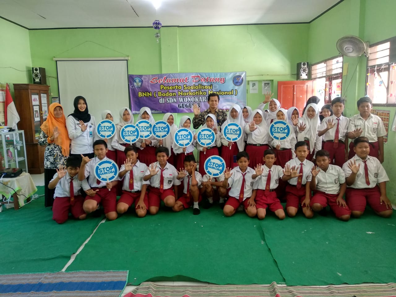 DISEMINASI INFORMASI P4GN MELALUI SOSIALISASI KEPADA MILENIAL SD MENUJU INDONESIA EMAS DI SDN WONOKARANG KEC. BALONGBENDO KAB. SIDOARJO DISEMINASI INFORMASI P4GN MELALUI SOSIALISASI KEPADA MILENIAL SD MENUJU INDONESIA EMAS DI SDN WONOKARANG KEC. BALONGBENDO KAB. SIDOARJO
