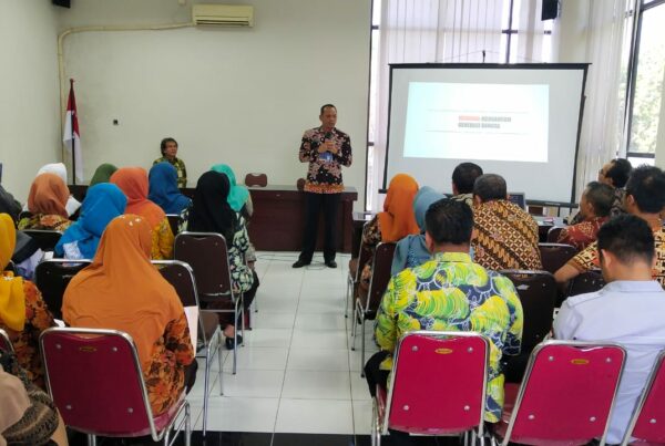 SOSIALISASI BAHAYA NARKOBA BAGI KARYAWAN DINAS SOSIAL KABUPATEN SIDOARJO