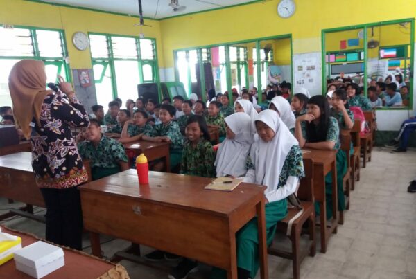 SOSIALISASI BAHAYA NARKOBA BAGI PELAJAR SD DI KECAMATAN SEDATI KABUPATEN SIDOARJO