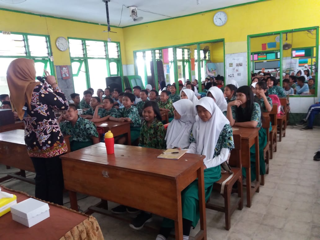 SOSIALISASI BAHAYA NARKOBA BAGI PELAJAR SD DI KECAMATAN SEDATI KABUPATEN SIDOARJO SOSIALISASI BAHAYA NARKOBA BAGI PELAJAR SD DI KECAMATAN SEDATI KABUPATEN SIDOARJO