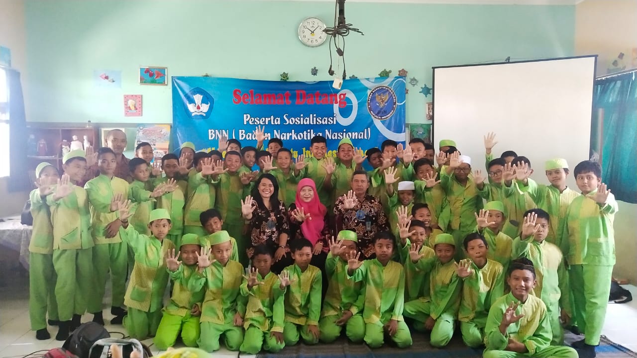 SOSIALISASI BAHAYA NARKOBA BAGI PELAJAR DI SDN BUNCITAN, KECAMATAN SEDATI KABUPATEN SIDOARJO SOSIALISASI BAHAYA NARKOBA BAGI PELAJAR DI SDN BUNCITAN, KECAMATAN SEDATI KABUPATEN SIDOARJO
