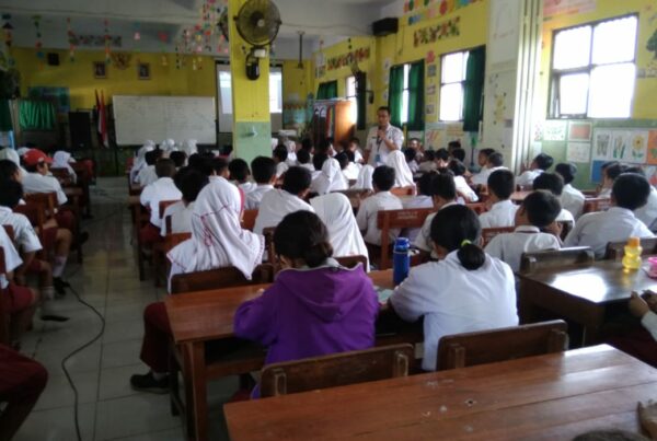 SOSIALISASI BAHAYA NARKOBA BAGI PELAJAR SD DI KECAMATAN BUDURAN KABUPATEN SIDOARJO
