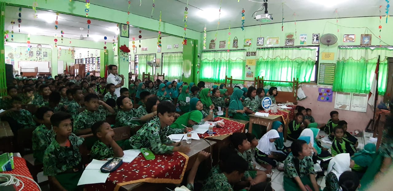 SOSIALISASI BAHAYA NARKOBA BAGI PELAJAR SD DI KECAMATAN BUDURAN KABUPATEN SIDOARJO SOSIALISASI BAHAYA NARKOBA BAGI PELAJAR SD DI KECAMATAN BUDURAN KABUPATEN SIDOARJO
