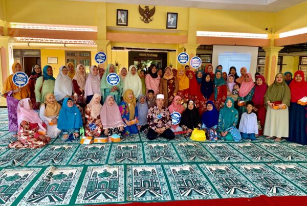 SOSIALISASI BAHAYA NARKOBA DAN PENGAJIAN RUTIN BAGI JAMA'AH AR-ROHMAH DI BALAI KELURAHAN PUCANG KEC. SIDOARJO KABUPATEN SIDOARJO