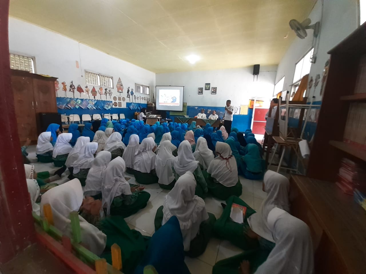 DISEMINASI INFORMASI P4GN MELALUI TATAPMUKA KEPADA PELAJAR SDN TROMPOASRI 3 DAN SDN PANGGREH 2 KEC. JABON. KAB. SIDOARJO DISEMINASI INFORMASI P4GN MELALUI TATAPMUKA KEPADA PELAJAR SDN TROMPOASRI 3 DAN SDN PANGGREH 2 KEC. JABON. KAB. SIDOARJO