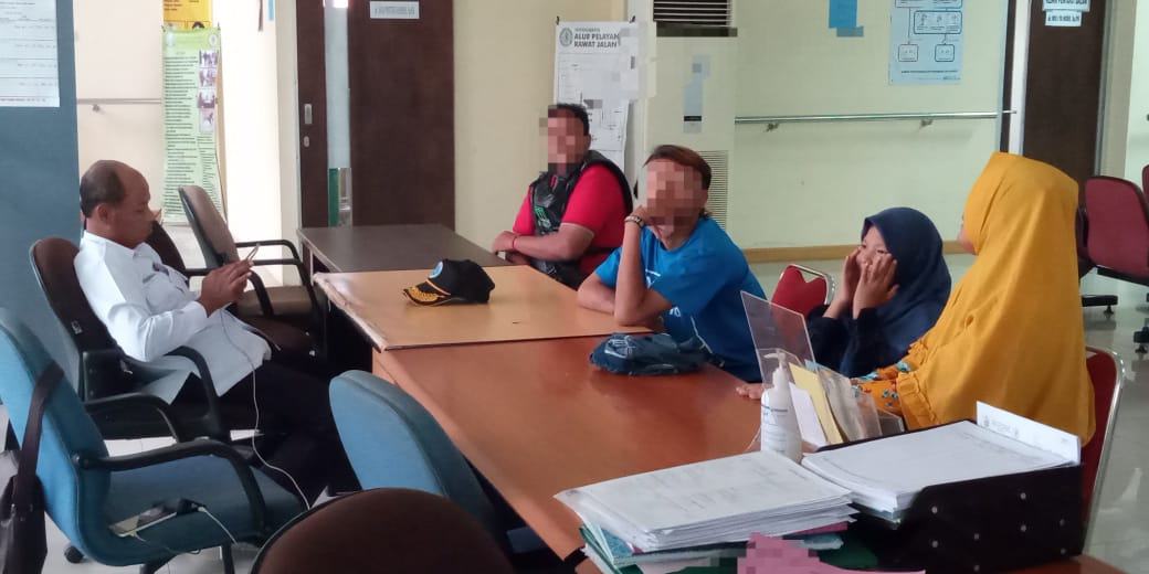 PENGANTARAN KLIEN REHABILITASI RAWAT INAP KE RSJ MENUR SURABAYA PENGANTARAN KLIEN REHABILITASI RAWAT INAP KE RSJ MENUR SURABAYA