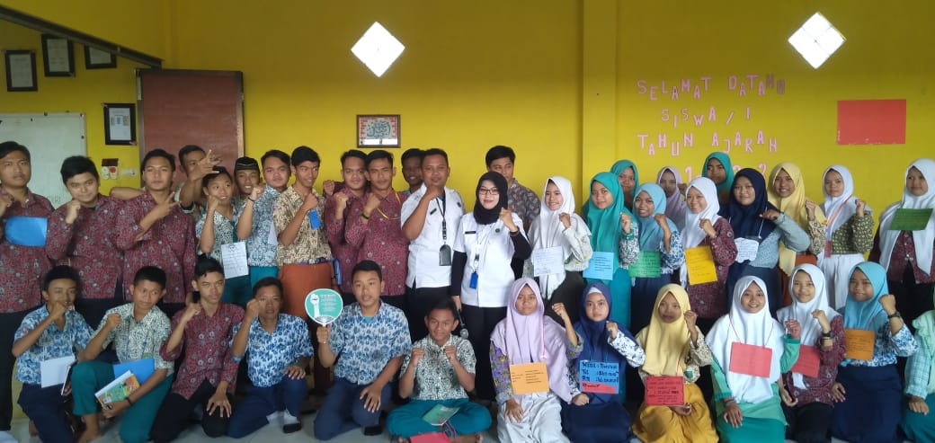 SOSIALISASI KEPADA SISWA-SISWI BARU PADA KEGIATAN MPLS DI SMA WACHID HASYIM 3 SEDATI SOSIALISASI KEPADA SISWA-SISWI BARU PADA KEGIATAN MPLS DI SMA WACHID HASYIM 3 SEDATI