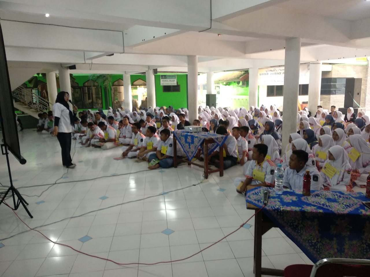 SOSIALISASI KEPADA SISWA-SISWI BARU PADA KEGIATAN MPLS DI SMK YPM 2 TAMAN SIDOARJO SOSIALISASI KEPADA SISWA-SISWI BARU PADA KEGIATAN MPLS DI SMK YPM 2 TAMAN SIDOARJO