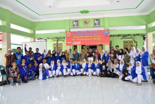 DISEMINASI INFORMASI P4GN MELALUI SOSIALISASI KEPADA MAHASISWA KKN UMAHA 2019, PERANGKAT DESA DAN KARANG TARUNA DESA SIDOREJO KEC. KRIAN - SIDOARJO