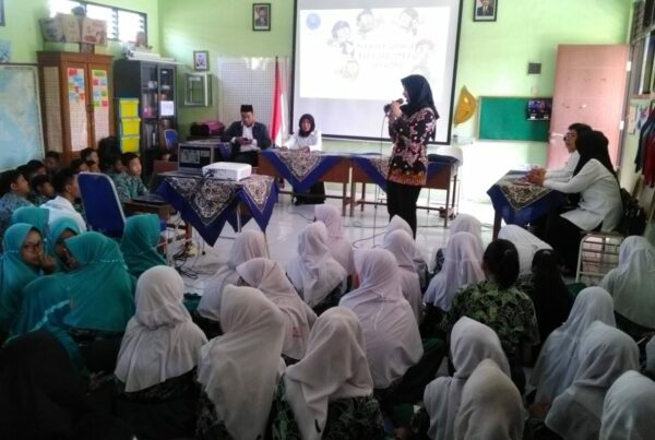 DISEMINASI INFORMASI P4GN MELALUI SOSIALISASI KEPADA MILENIAL SD MENUJU INDONESIA EMAS DI SDN WONOCOLO 1 KEC. TAMAN KAB. SIDOARJO