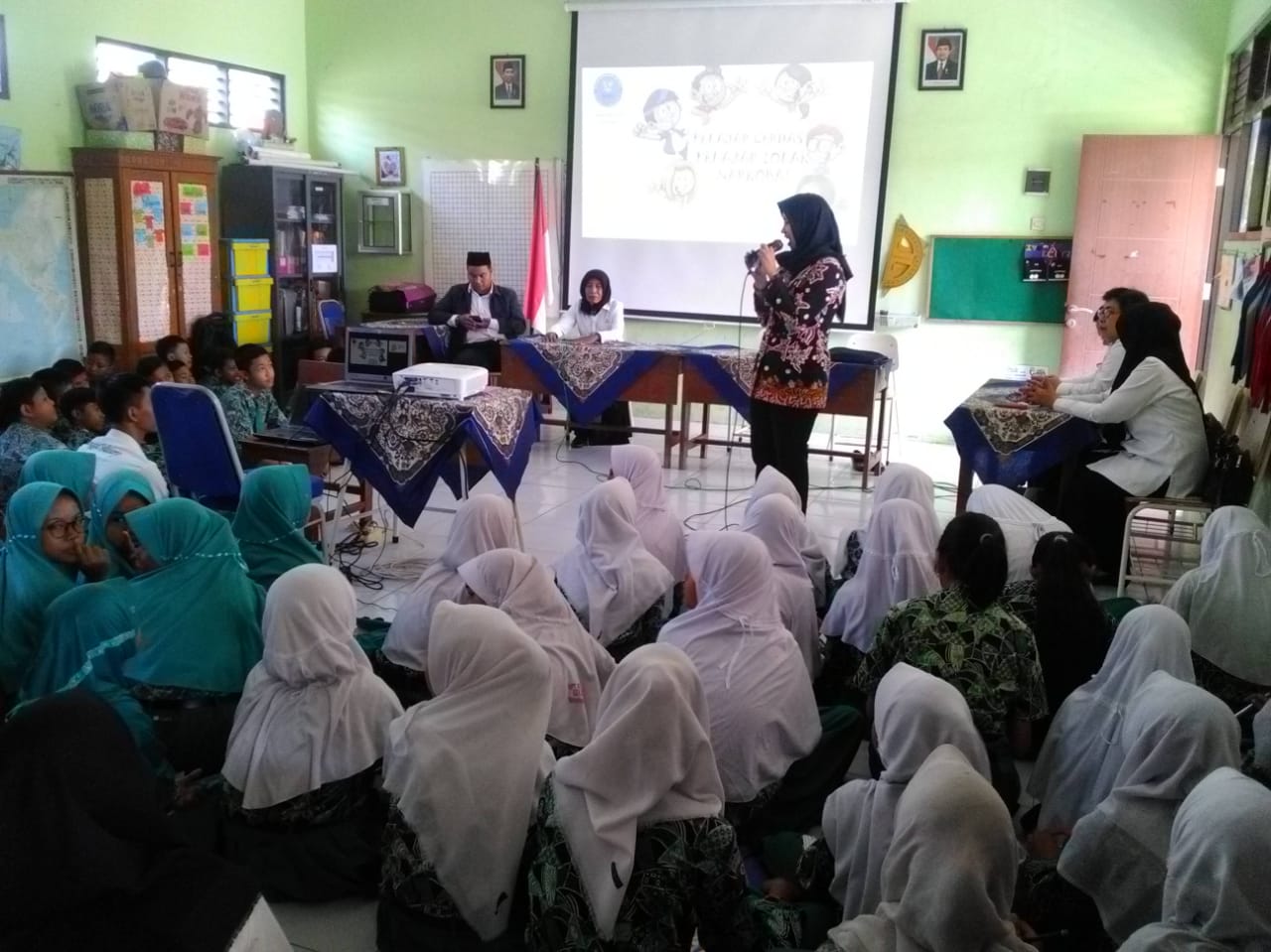 DISEMINASI INFORMASI P4GN MELALUI SOSIALISASI KEPADA MILENIAL SD MENUJU INDONESIA EMAS DI SDN WONOCOLO 1 KEC. TAMAN KAB. SIDOARJO DISEMINASI INFORMASI P4GN MELALUI SOSIALISASI KEPADA MILENIAL SD MENUJU INDONESIA EMAS DI SDN WONOCOLO 1 KEC. TAMAN KAB. SIDOARJO
