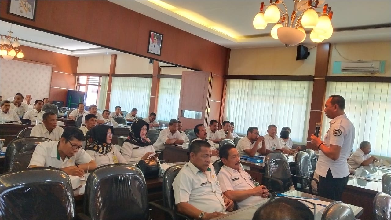 SOSIALISASI BAHAYA NARKOBA BAGI KEPALA DESA SE-KABUPATEN SIDOARJO SOSIALISASI BAHAYA NARKOBA BAGI KEPALA DESA SE-KABUPATEN SIDOARJO