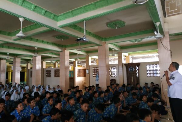 SOSIALISASI P4GN KEPADA PELAJAR SMP DI SMP AL-ISLAM KRIAN