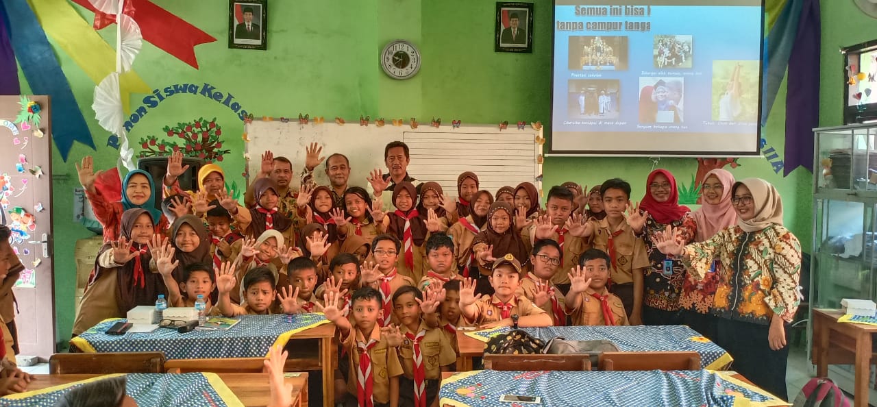 SOSIALISASI BAHAYA NARKOBA BAGI PELAJAR DI SDN SUMORAME KEC. CANDI KABUPATEN SIDOARJO SOSIALISASI BAHAYA NARKOBA BAGI PELAJAR DI SDN SUMORAME KEC. CANDI KABUPATEN SIDOARJO