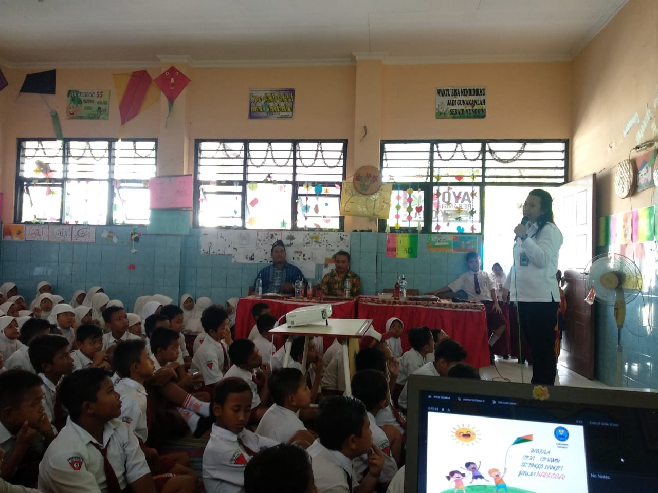 SOSIALISASI BAHAYA NARKOBA BAGI PELAJAR DI SDN WUNUT 2 KEC. PORONG KABUPATEN SIDOARJO SOSIALISASI BAHAYA NARKOBA BAGI PELAJAR DI SDN WUNUT 2 KEC. PORONG KABUPATEN SIDOARJO