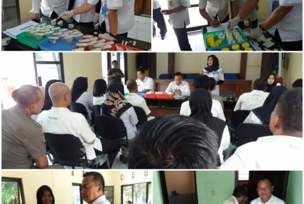 PEMERIKSAAN URINE SKRINING DI KECAMATAN PORONG, KABUPATEN SIDOARJO