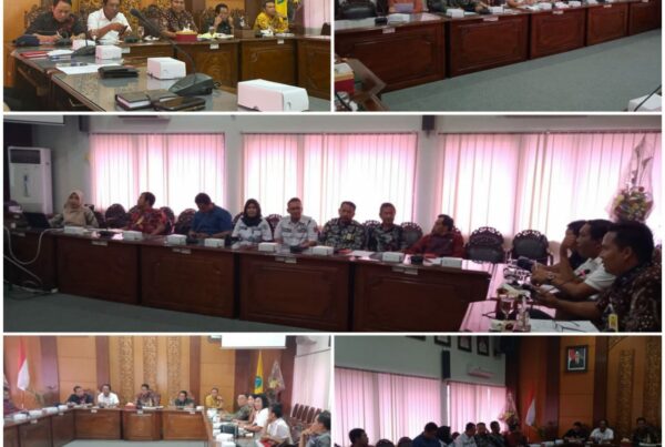 MENGHADIRI UNDANGAN SEKRETARIS DAERAH KABUPATEN SIDOARJO