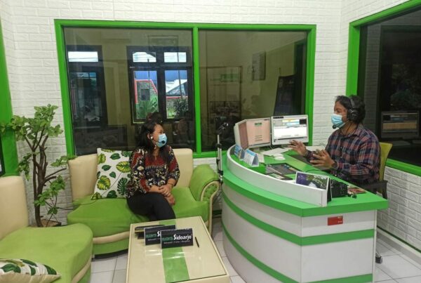 KAMPANYE “WAR ON DRUGS” MELALUI HIMBAUAN DI RADIO SUARA SIDOARJO OLEH SEKSI P2M
