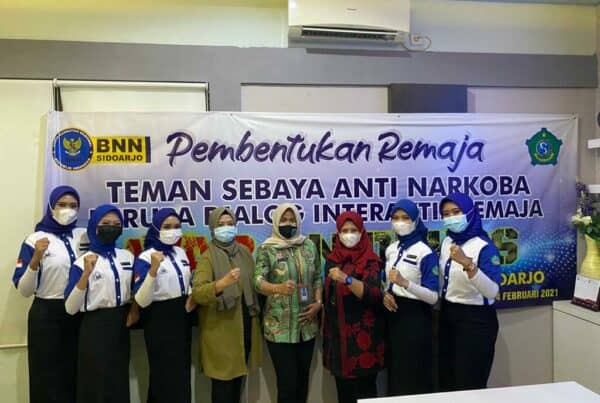 DIALOG INTERAKTIF PEMBENTUKAN REMAJA TEMAN SEBAYA ANTI NARKOBA
