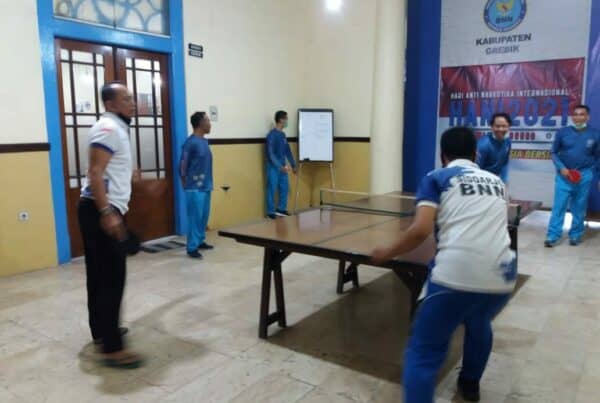 PERTANDINGAN TENIS MEJA ANTARA BNNK GRESIK DAN BNNK SIDOARJO