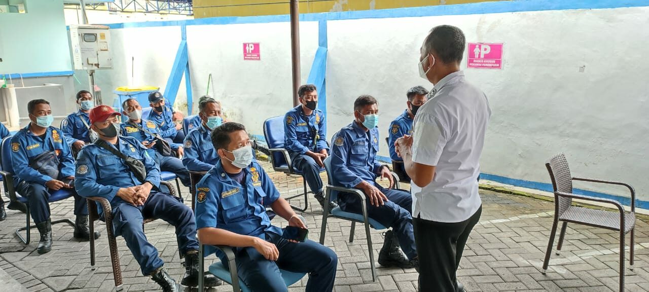 PEMERIKSAAN URINE SKRINNING DAN SOSIALISASI P4GN KEPADA PEGAWAI BPBD KAB. SIDOARJO PEMERIKSAAN URINE SKRINNING DAN SOSIALISASI P4GN KEPADA PEGAWAI BPBD KAB. SIDOARJO