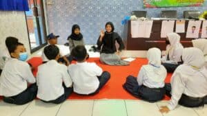 FASILITASI PELAKSANAAN PROGRAM KETAHANAN KELUARGA ANTI NARKOBA SESI 2