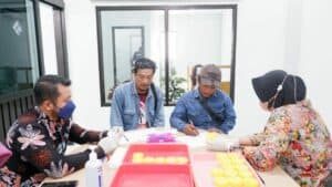SOSIALISASI BAHAYA NARKOBA DAN TES URINE KEPADA KARYAWAN PT. BINTANG TEHNIK NYATA