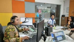 DISEMINASI INFORMASI P4GN MELALUI RADIO LOKAL/DAERAH (TALKSHOW) DENGAN RRI SURABAYA
