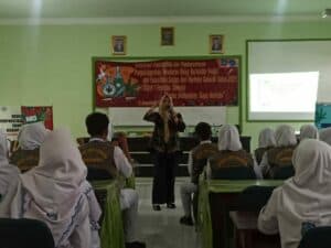 SOSIALISASI P4GN MELALUI TATAP MUKA DAN PELANTIKAN SATGAS ANTI NARKOBA SMPN 1 PRAMBON